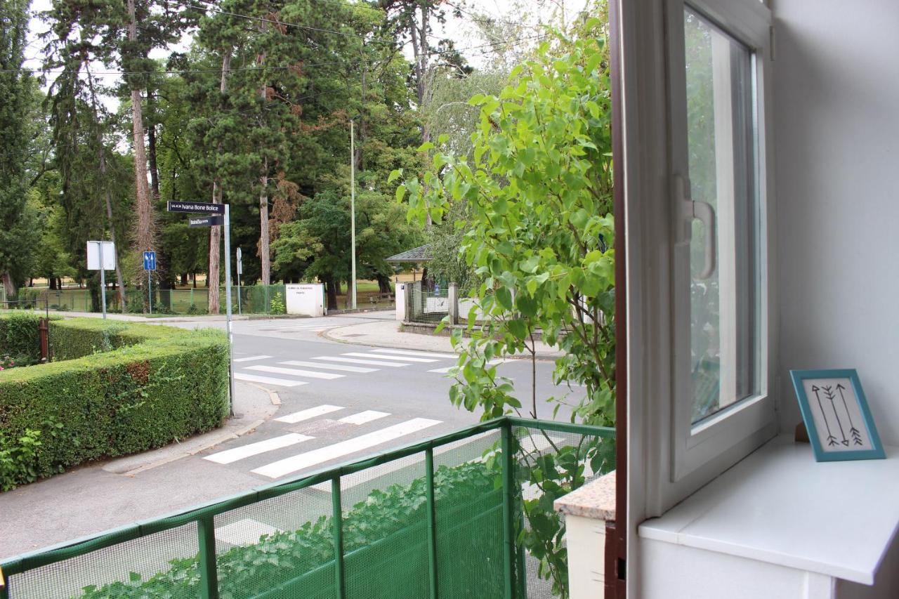 ザグレブWest Capital - Free Private Parkingアパートメント エクステリア 写真